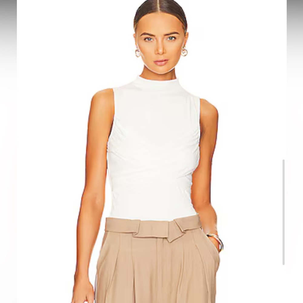 LBLC The Label Gwen Knot Top